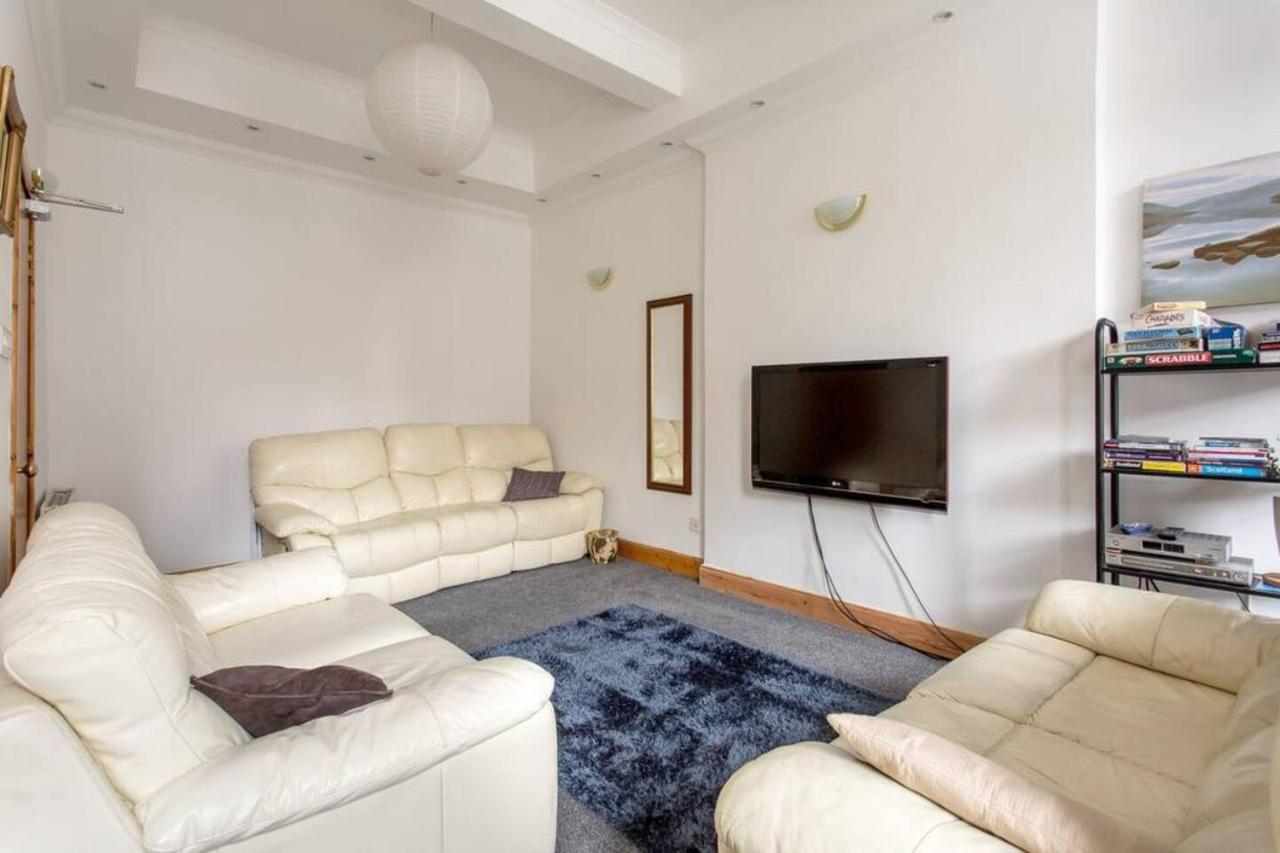אדינבורו Joivy 3 Bed Flat In Old Town, Close To Grassmarket מראה חיצוני תמונה